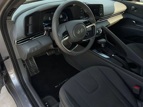 Certified 2025 Hyundai Elantra Sport FWD image 18