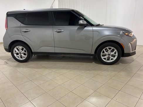 Used 2025 Kia Soul S image 6