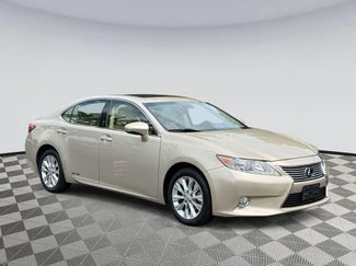 Used 2013 Lexus ES 300h w/ Luxury Pkg FWD video 1