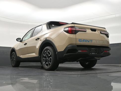 Used 2024 Hyundai Santa Cruz SE AWD/4WD image 25