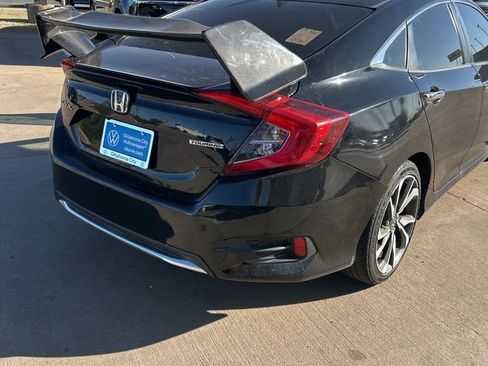 Used 2020 Honda Civic Touring image 4