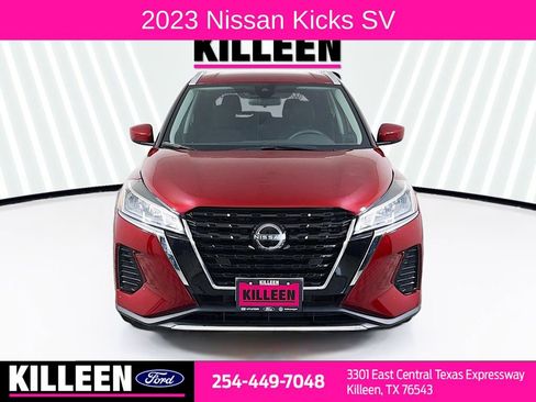 Used 2023 Nissan Kicks SV image 2