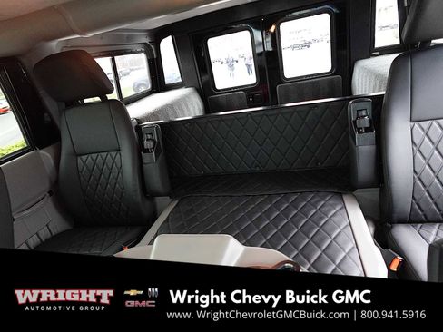 Used 2002 HUMMER H1 4-Door Wagon image 25