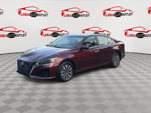 Used 2023 Nissan Altima 2.5 SV w/ SV Premium Package AWD/4WD image 4