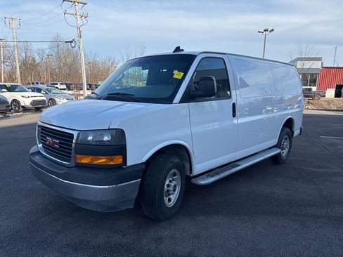 Used 2024 GMC Savana 2500 w/ Driver Convenience Package image 3