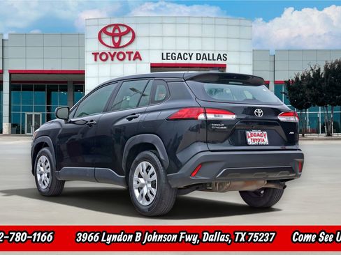 Used 2024 Toyota Corolla Cross L AWD/4WD image 7