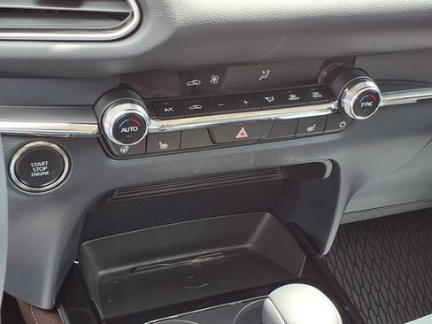 Certified 2025 MAZDA CX-30 2.5 Turbo w/ Premium Package image 19