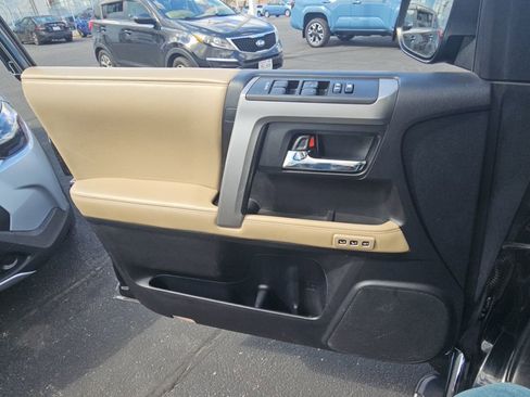 Used 2014 Toyota 4Runner Limited AWD/4WD image 24