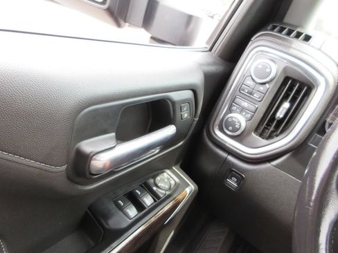 Used 2019 GMC Sierra 1500 SLE w/ SLE Value Package AWD/4WD image 26