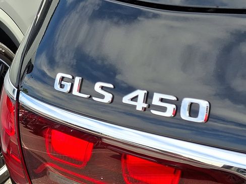 Certified 2026 Mercedes-Benz GLS 450 4MATIC image 19