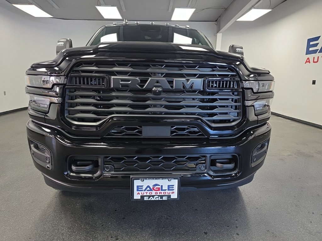 New 2026 RAM 2500 Big Horn AWD/4WD image 4
