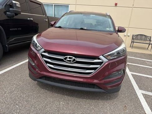 Used 2017 Hyundai Tucson SE Plus image 3
