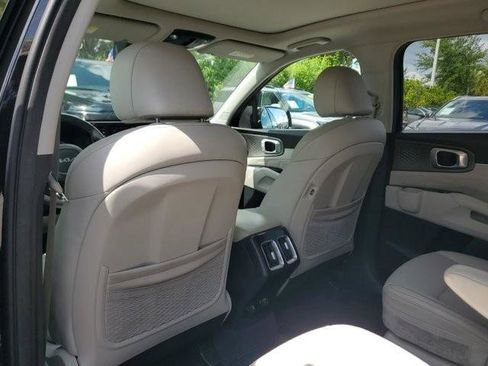 Used 2023 Kia Sorento SX FWD image 19
