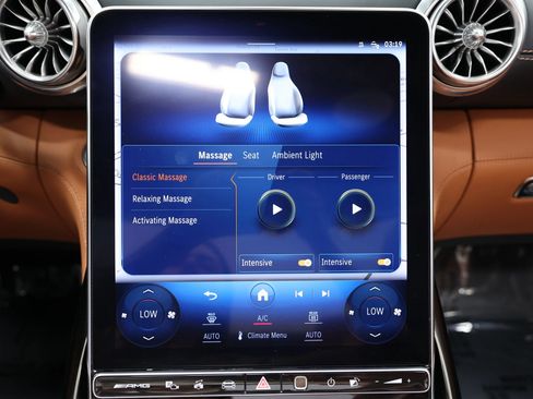 Used 2022 Mercedes-Benz SL 55 AMG 4MATIC image 32