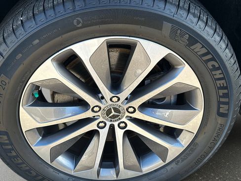 Certified 2020 Mercedes-Benz GLE 450 4MATIC image 11