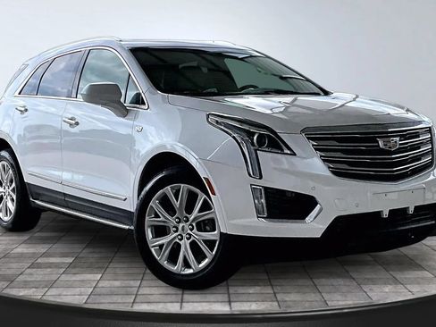 Used 2019 Cadillac XT5 Luxury FWD image 3