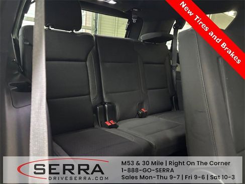 Used 2023 GMC Yukon SLE image 15