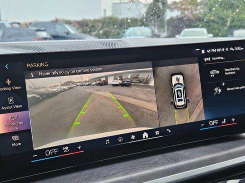 Used 2024 BMW X7 xDrive40i w/ Executive Package image 29