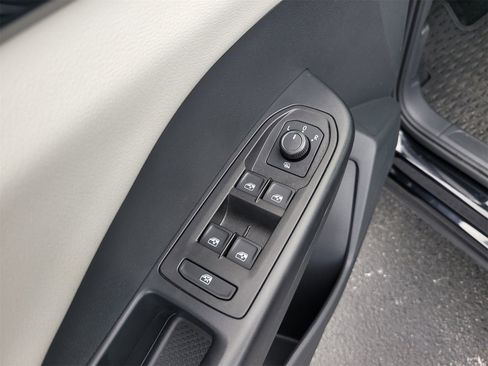 Certified 2025 Volkswagen Taos S image 16