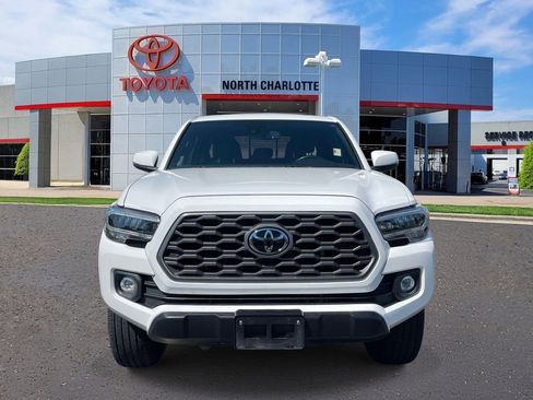 Used 2022 Toyota Tacoma TRD Off-Road AWD/4WD image 3