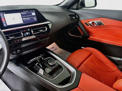 Used 2025 BMW Z4 M40i w/ Premium Package RWD image 22