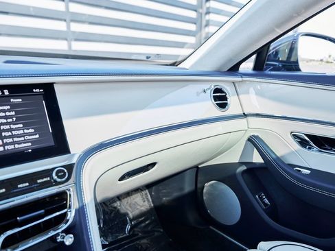 Used 2024 Bentley Flying Spur V8 AWD/4WD image 77