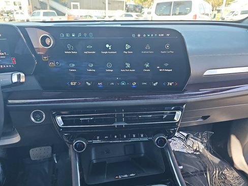 Used 2024 Chevrolet Traverse Z71 w/ Enhanced Driving Package AWD/4WD image 21