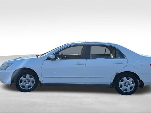 Used 2005 Honda Accord LX image 4