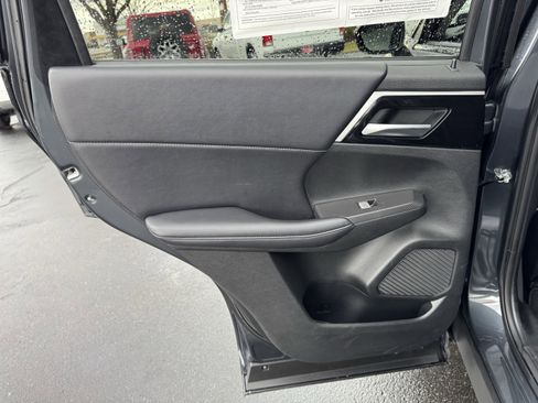 Used 2024 Mitsubishi Outlander SE image 33