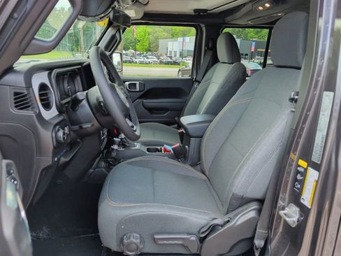 Used 2025 Jeep Wrangler Unlimited Sport S 4xe w/ Convenience Group AWD/4WD image 11