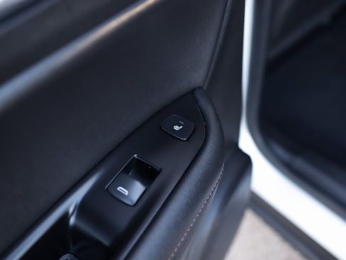 Used 2022 Chevrolet Blazer Premier w/ Enhanced Convenience Package image 30