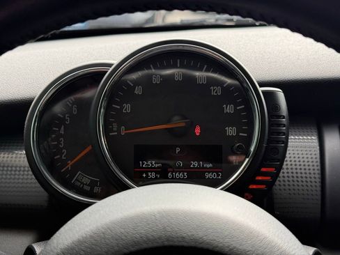 Used 2017 MINI Cooper 4-Door Hardtop image 25