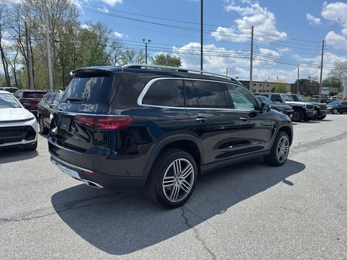 Used 2025 Mercedes-Benz GLS 450 4MATIC image 5
