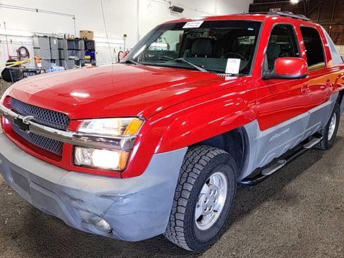 Used 2002 Chevrolet Avalanche 2WD w/ Convenience Pkg image 4