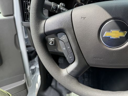 New 2026 Chevrolet Express 3500 Extended RWD image 15
