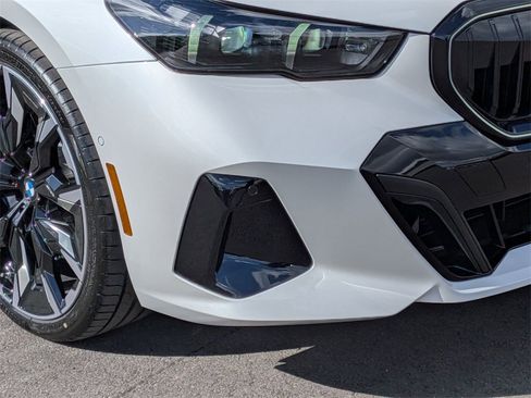 New 2026 BMW 530i image 25