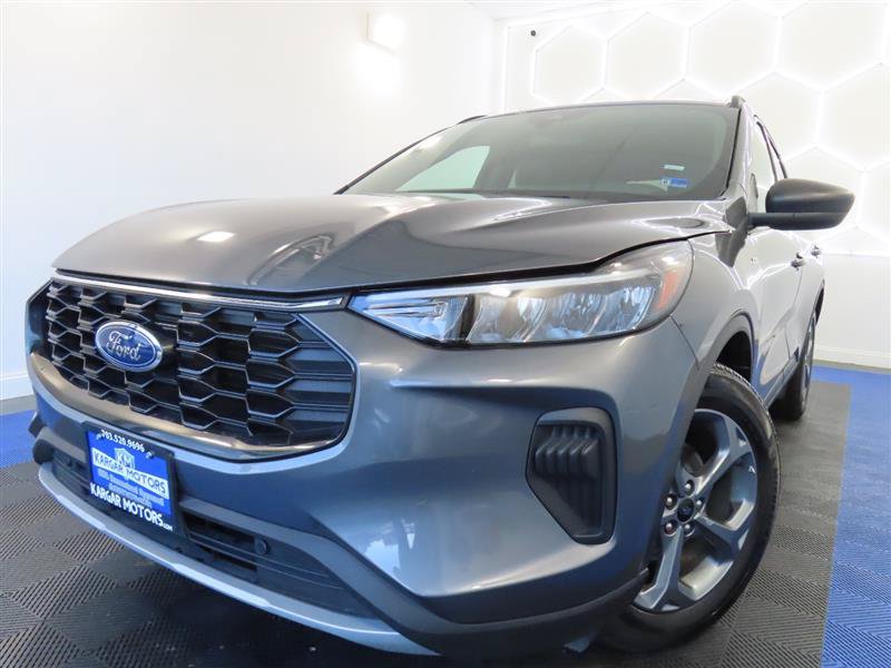 Used 2025 Ford Escape ST-Line FWD image 1