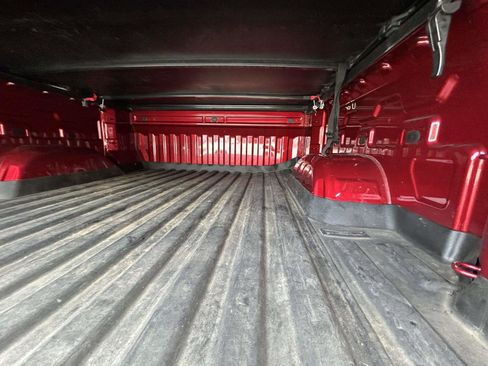 Used 2021 Chevrolet Silverado 1500 LT Trail Boss w/ Convenience Package II image 17