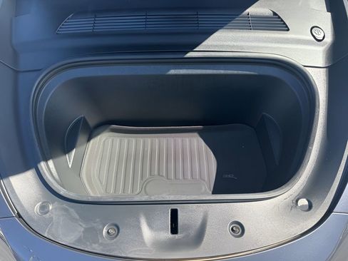 Used 2021 Tesla Model Y Performance image 35