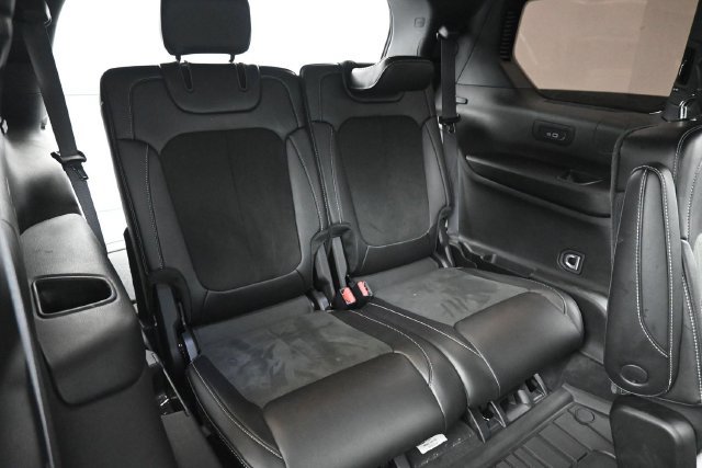 Used 2025 Jeep Grand Cherokee L Altitude RWD image 28