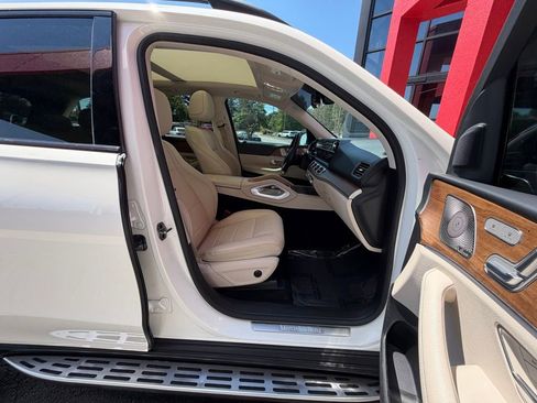 Used 2022 Mercedes-Benz GLE 350 w/ AMG Line Exterior image 37