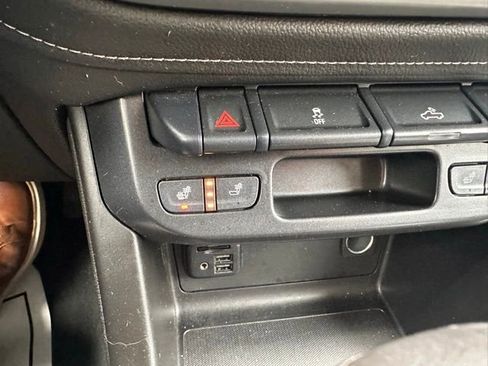 Used 2022 GMC Canyon Elevation image 25