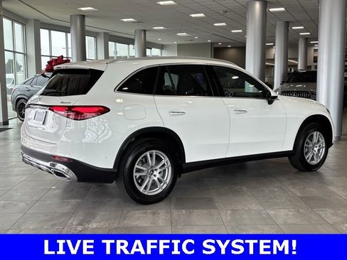 Used 2025 Mercedes-Benz GLC 300 4MATIC image 5