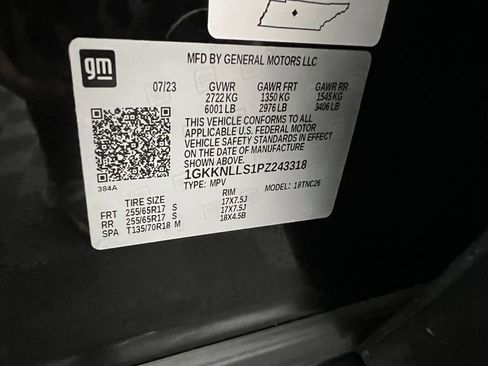 Used 2023 GMC Acadia AT4 w/ Preferred Package image 18