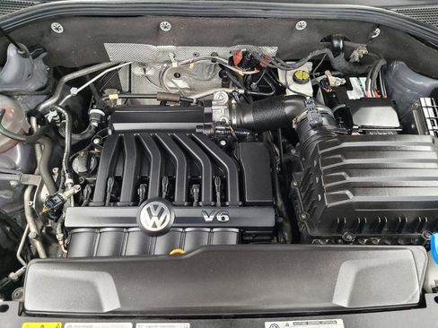 Used 2020 Volkswagen Atlas Cross Sport SEL R-Line image 30