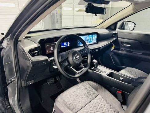 New 2026 Nissan Kicks SV FWD image 19
