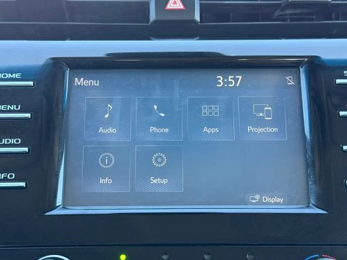 Used 2018 Toyota Camry LE image 31