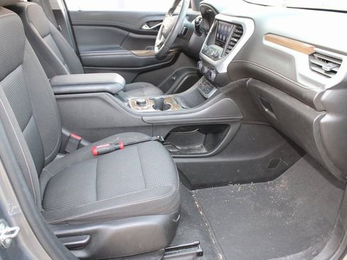 Used 2022 GMC Acadia SLE w/ Driver Convenience Package image 15