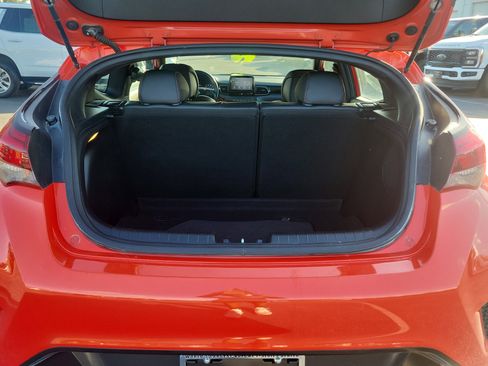 Used 2019 Hyundai Veloster Turbo image 9