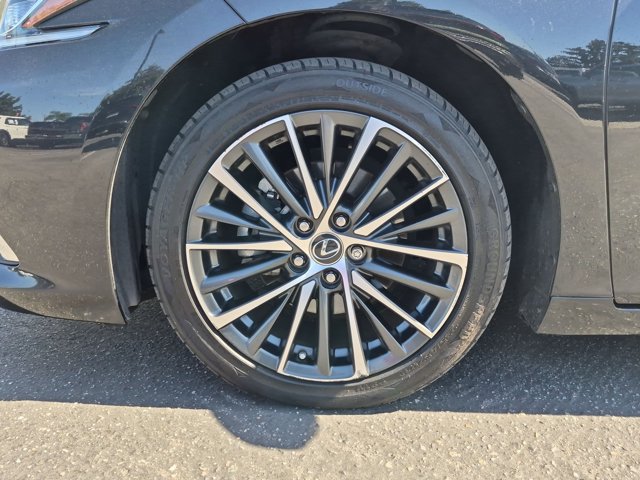 Used 2024 Lexus ES 300h w/ Premium Package FWD image 15